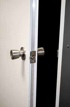 The rolled edge on the 1700-Series gives the door a commercial and finished look. The rolled edge on the 1700-Series gives the door a commercial and finished look.